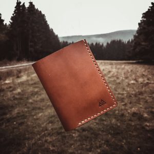 attila-janosi-n_6Lc-X7zgU-unsplash Horizon Goal Tracker Leather Journal